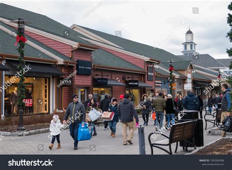 polo outlet woodbury commons.